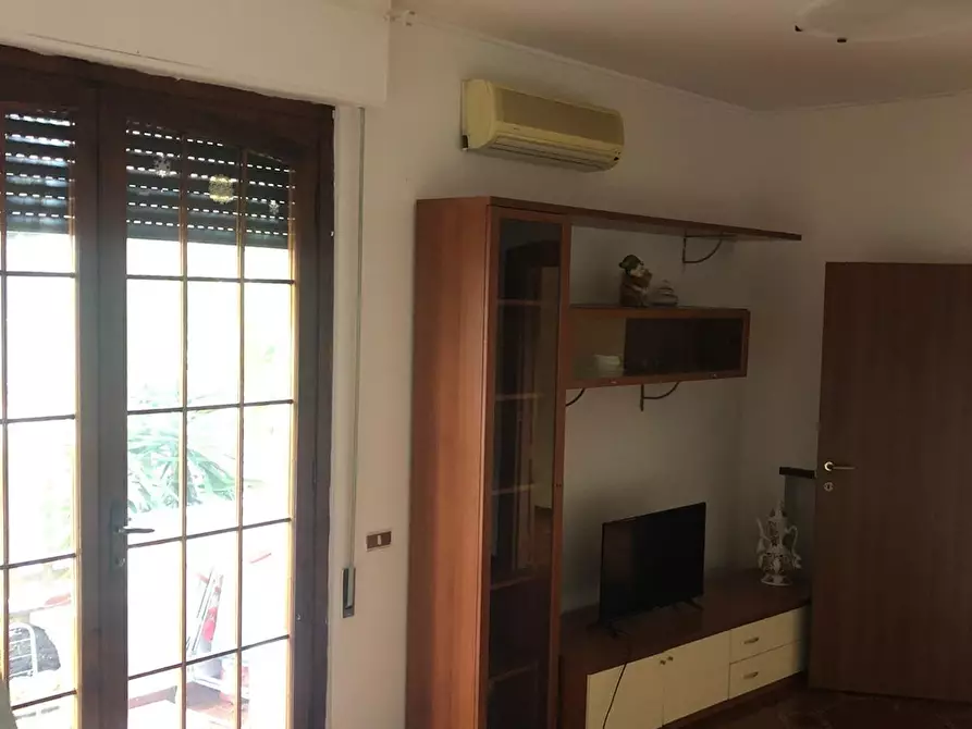 Immagine 10 di Casa bifamiliare in vendita  a Viareggio