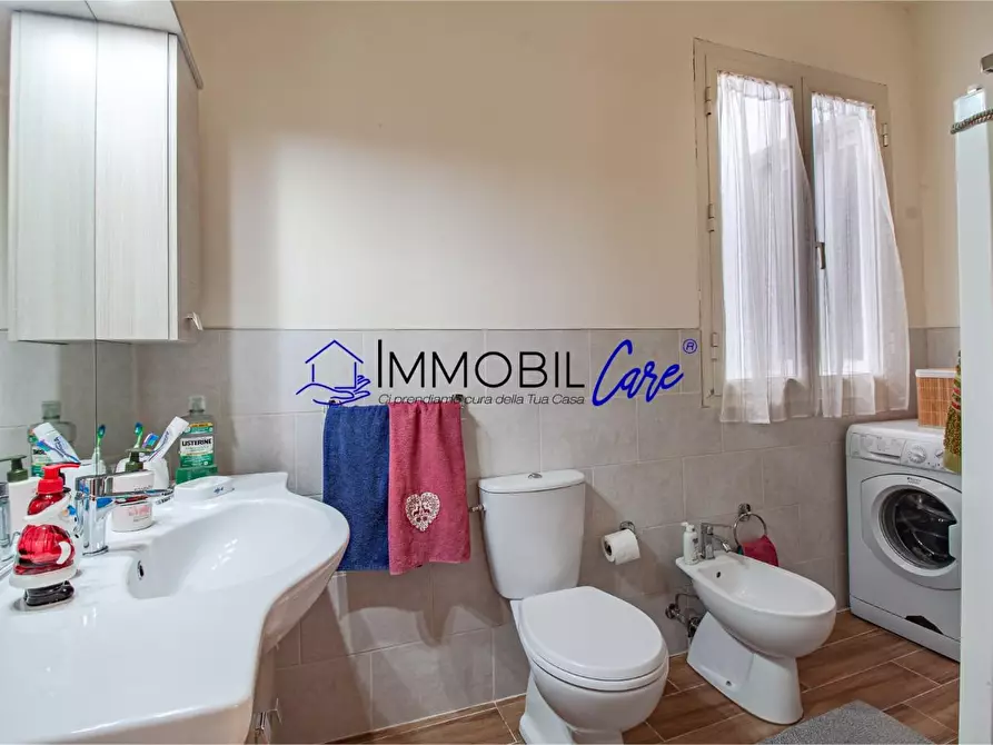 Immagine 13 di Appartamento in vendita  a Livorno