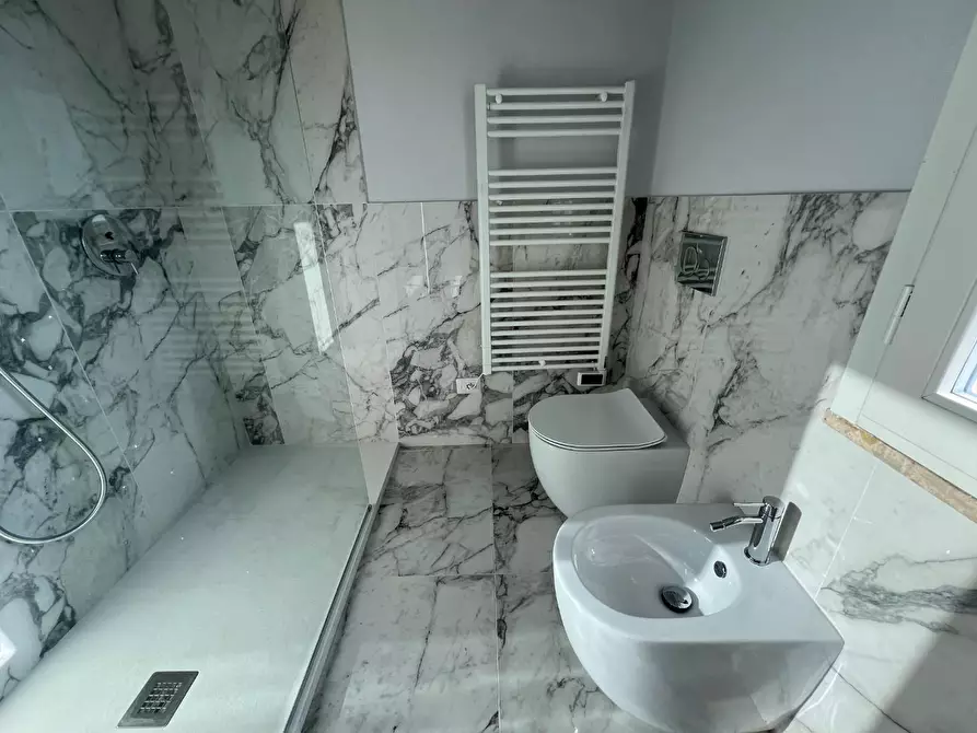 Immagine 13 di Mansarda in vendita  a Empoli