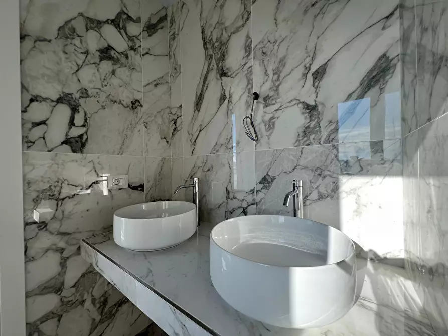 Immagine 15 di Mansarda in vendita  a Empoli