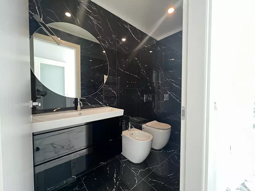 Immagine 20 di Mansarda in vendita  a Empoli