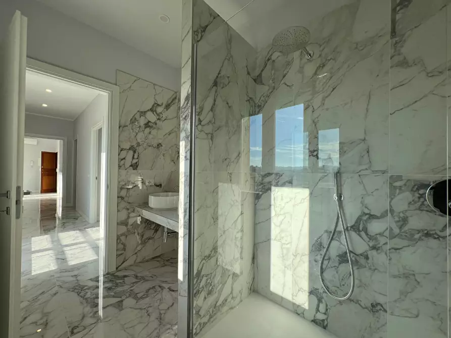 Immagine 14 di Mansarda in vendita  a Empoli