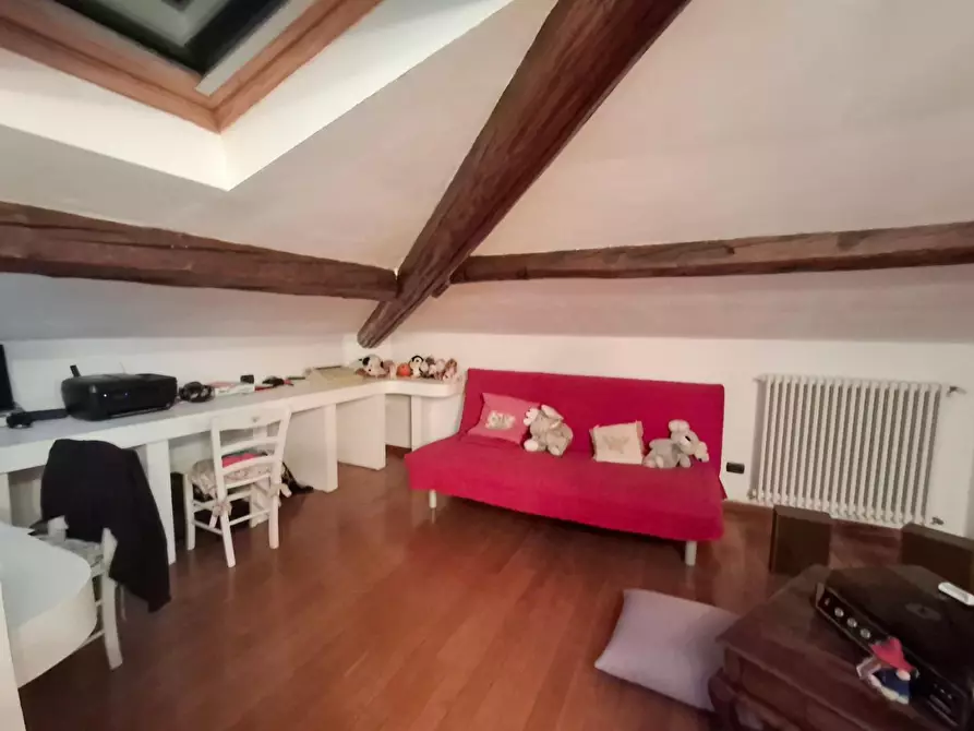 Immagine 15 di Appartamento in vendita  a Capraia E Limite