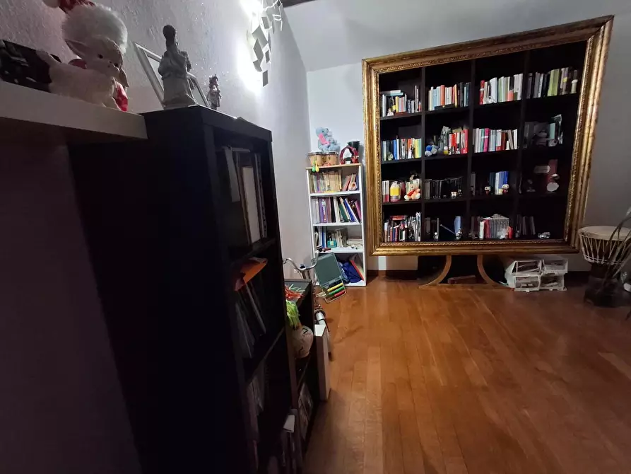 Immagine 22 di Appartamento in vendita  a Capraia E Limite