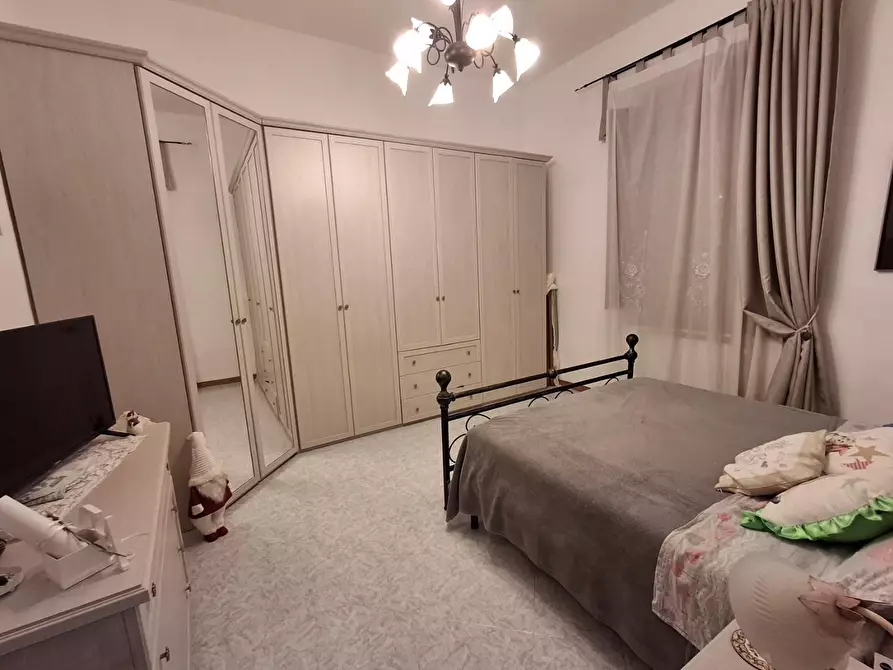 Immagine 11 di Appartamento in vendita  a Capraia E Limite