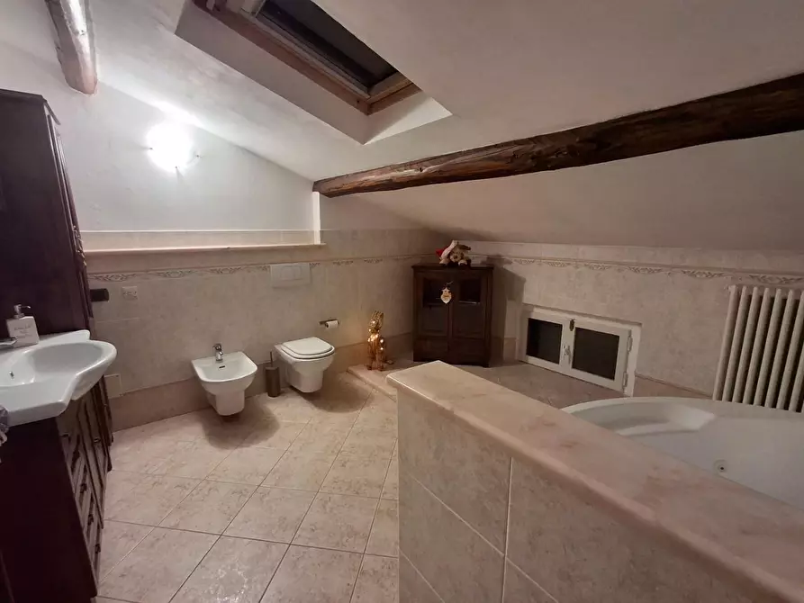 Immagine 16 di Appartamento in vendita  a Capraia E Limite