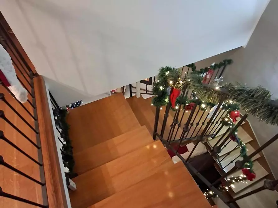 Immagine 23 di Appartamento in vendita  a Capraia E Limite