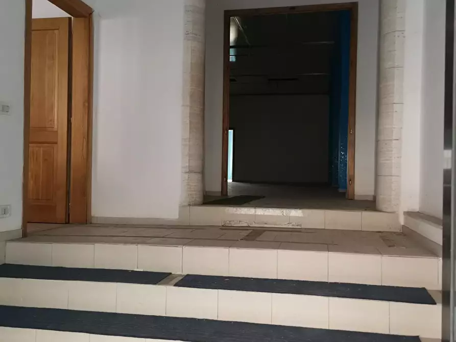 Immagine 8 di Laboratorio in vendita  a Poggibonsi