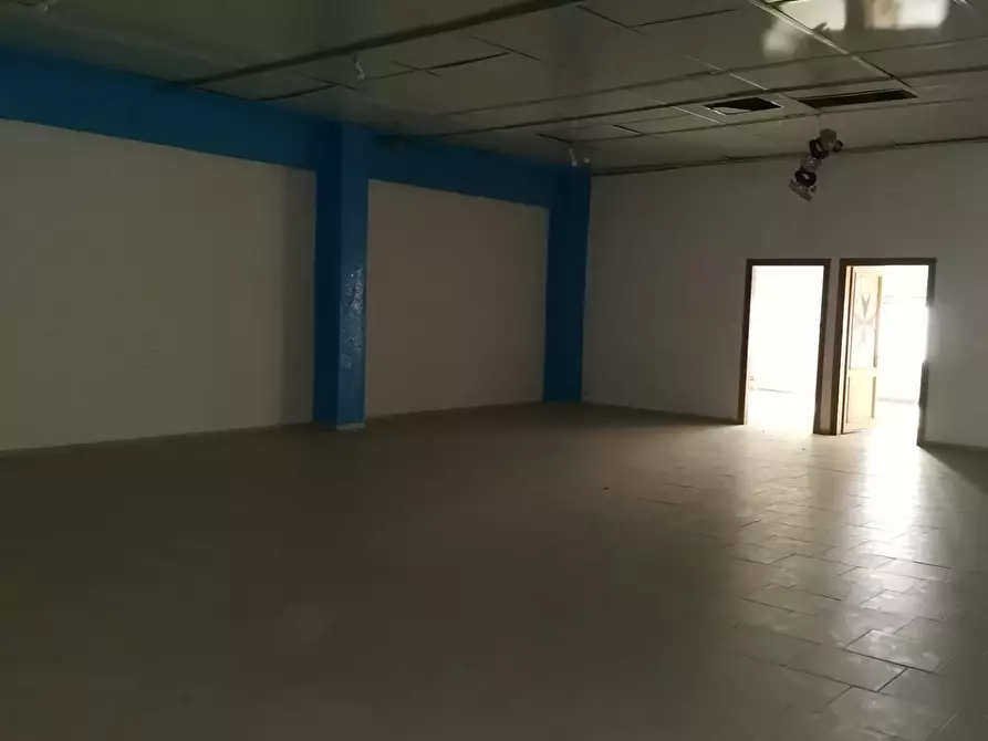 Immagine 13 di Laboratorio in vendita  a Poggibonsi