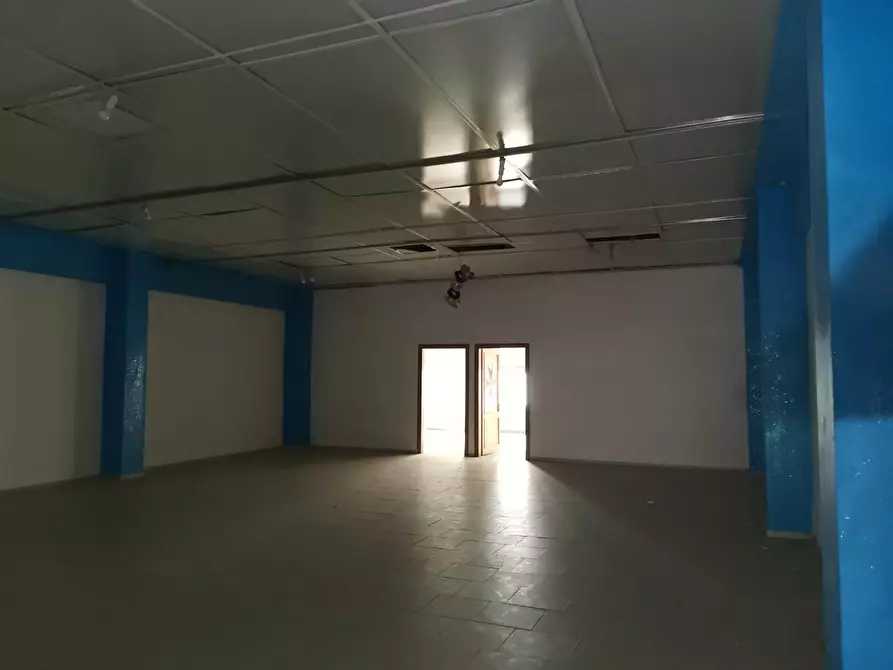 Immagine 12 di Laboratorio in vendita  a Poggibonsi