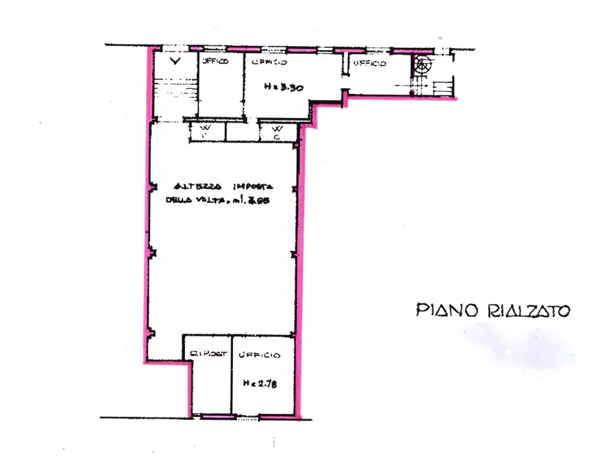 Immagine 27 di Palazzo in vendita  a Poggibonsi