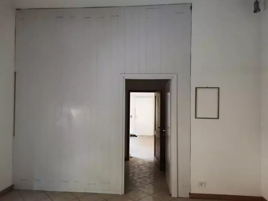 Immagine 4 di Palazzo in vendita  a Poggibonsi