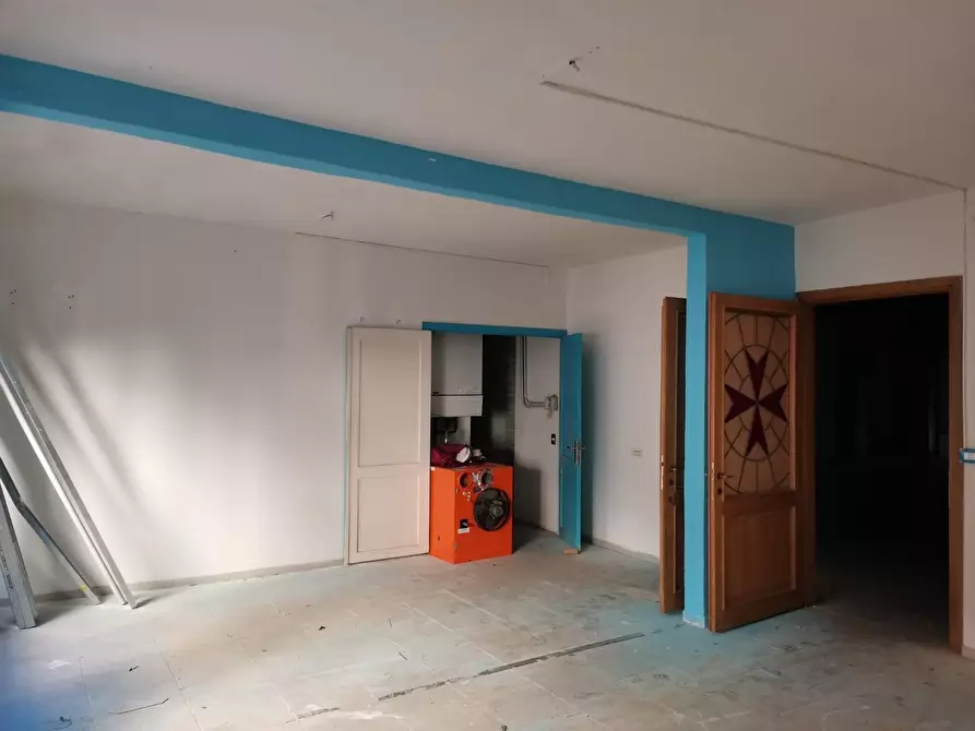 Immagine 20 di Palazzo in vendita  a Poggibonsi