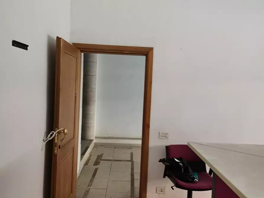 Immagine 26 di Palazzo in vendita  a Poggibonsi