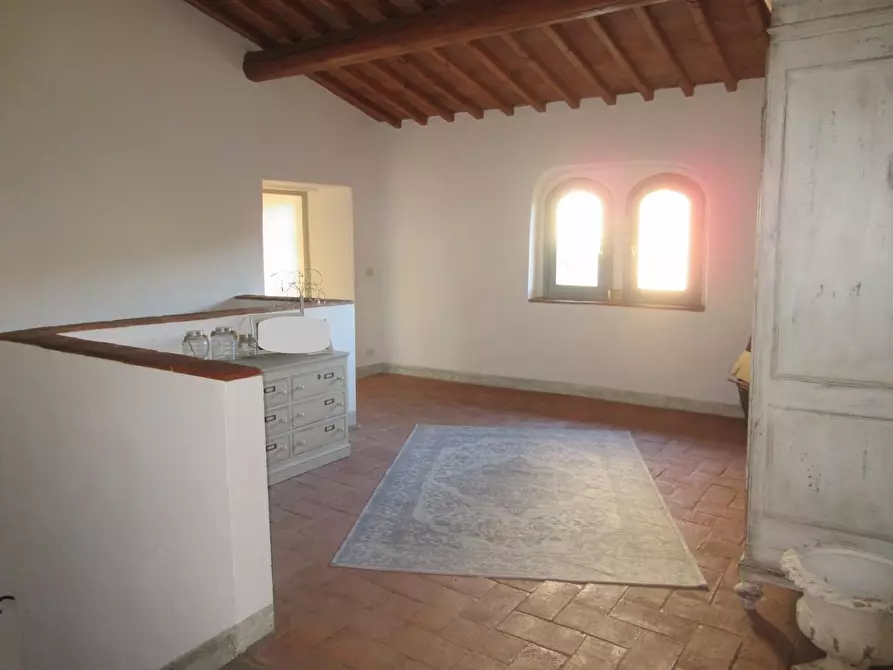 Immagine 14 di Casa colonica in vendita  a Capraia E Limite
