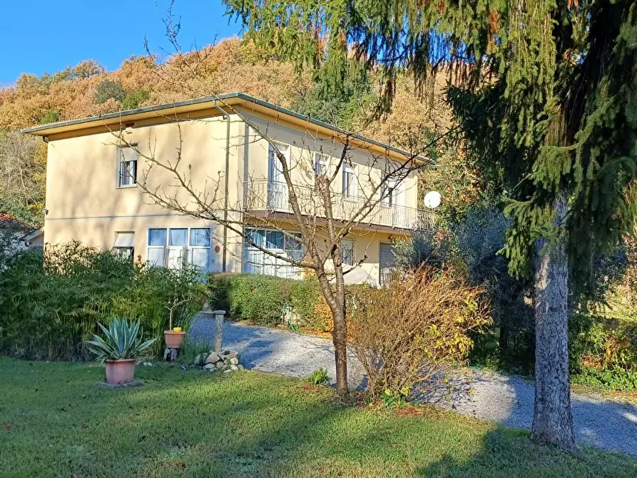 Immagine 1 di Casa colonica in vendita  a Santa Maria A Monte