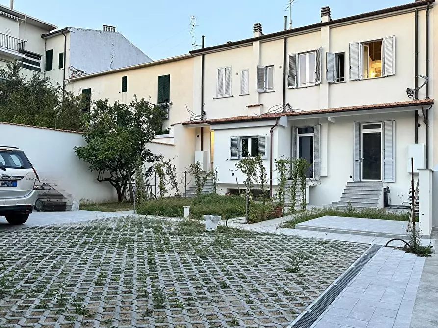 Immagine 25 di Terratetto in vendita  a Rosignano Marittimo