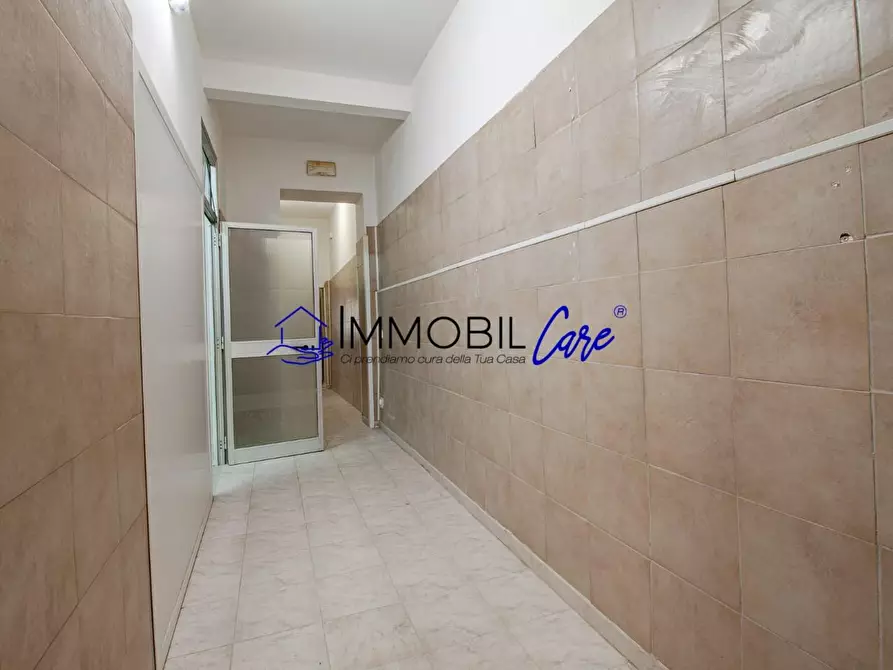 Immagine 16 di Laboratorio in vendita  a Livorno