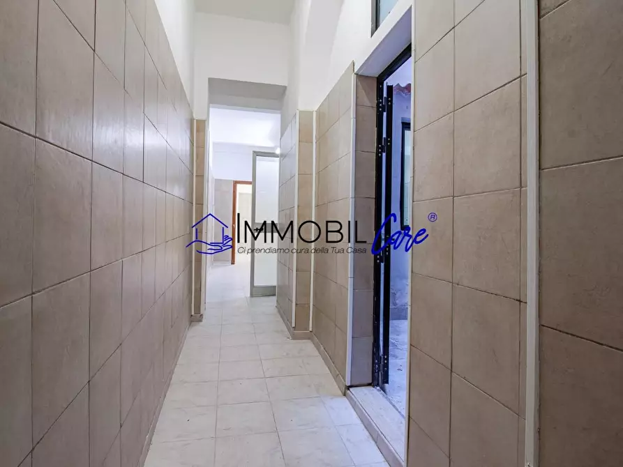 Immagine 8 di Laboratorio in vendita  a Livorno