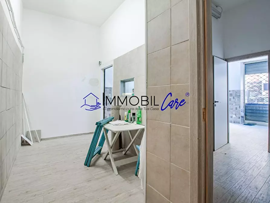 Immagine 6 di Laboratorio in vendita  a Livorno