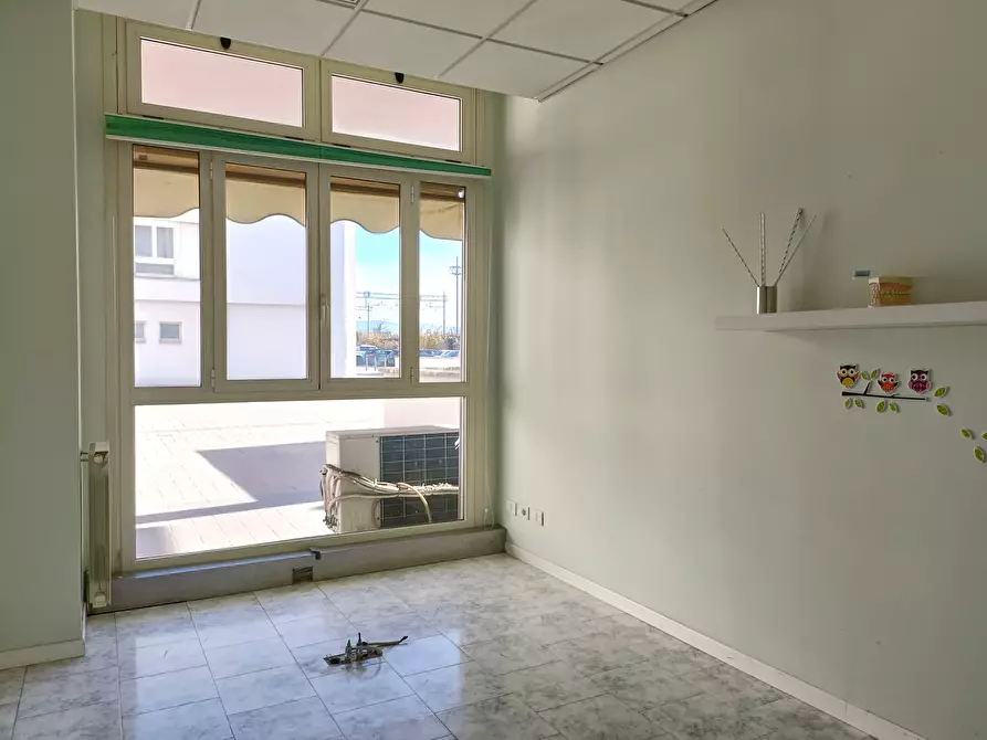 Immagine 7 di Ufficio in vendita  a Empoli