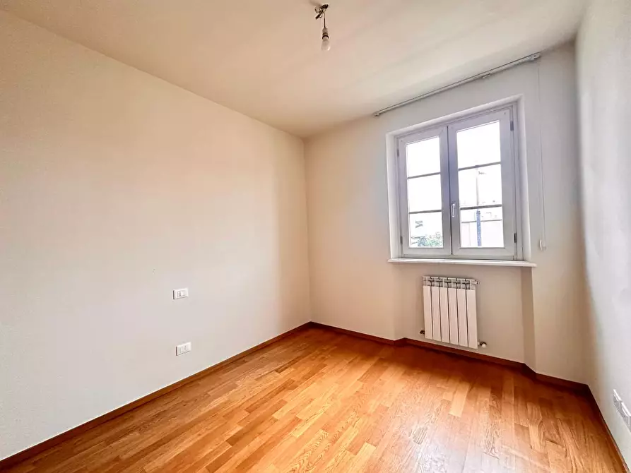 Immagine 14 di Appartamento in vendita  a Lucca