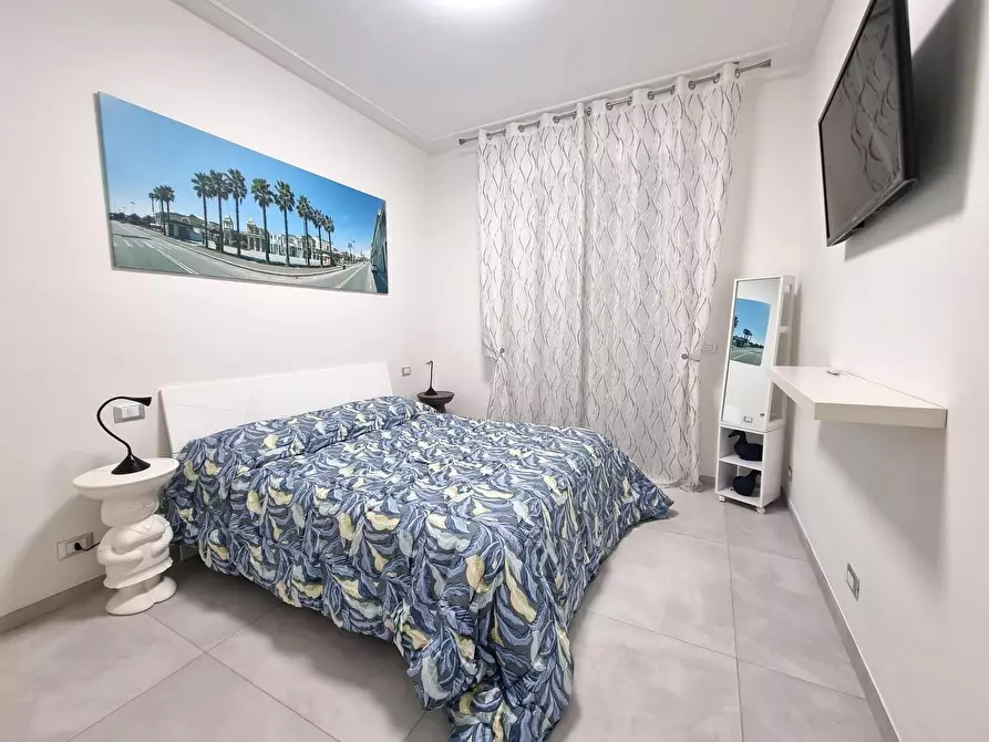 Immagine 27 di Appartamento in affitto  a Viareggio