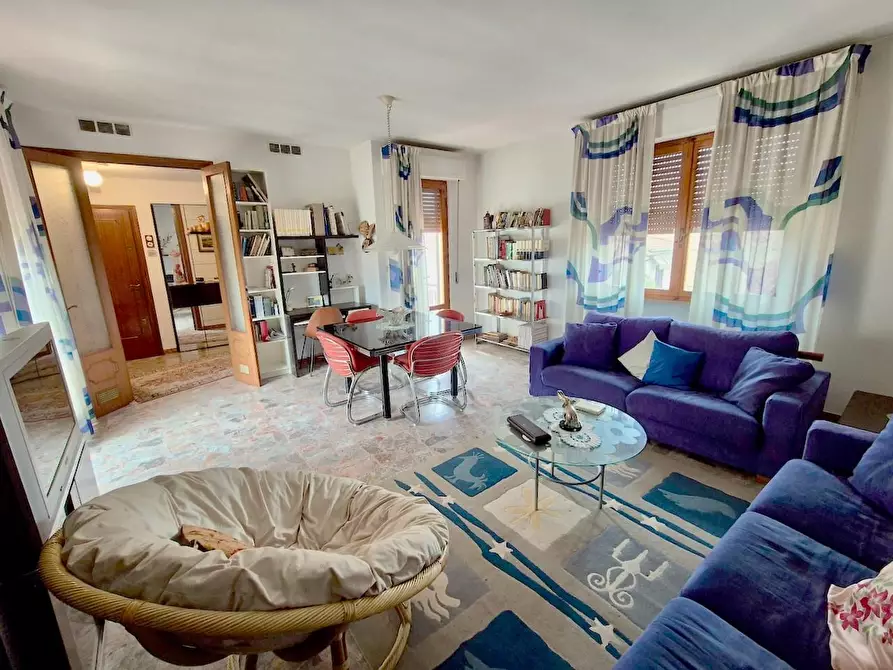 Immagine 26 di Villa in vendita  a Pisa