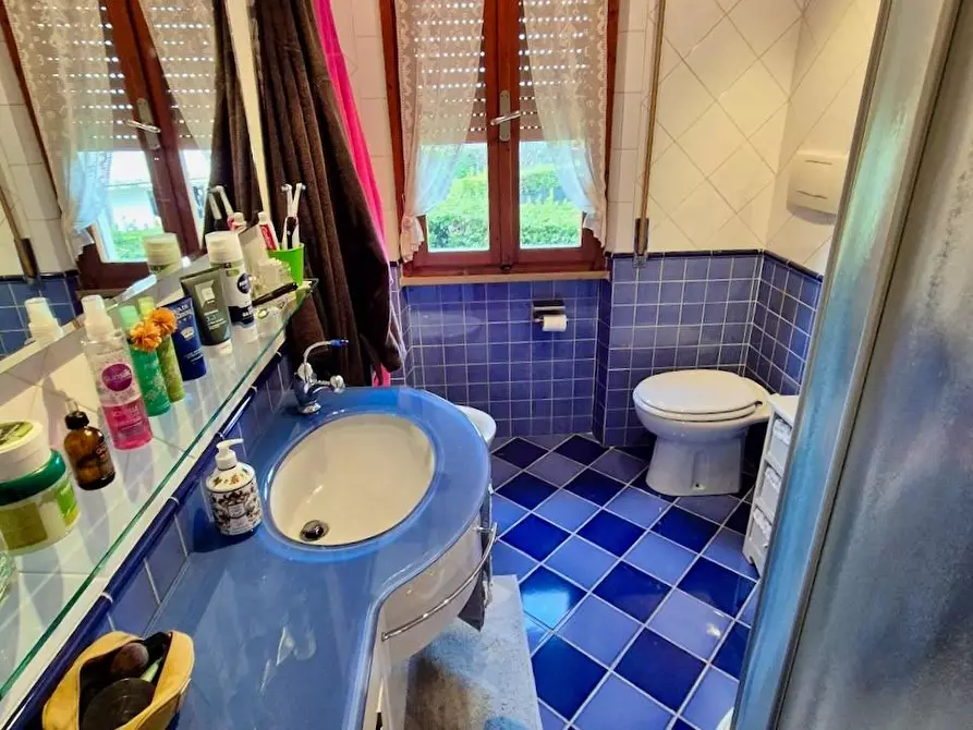 Immagine 21 di Villa in vendita  a Pisa