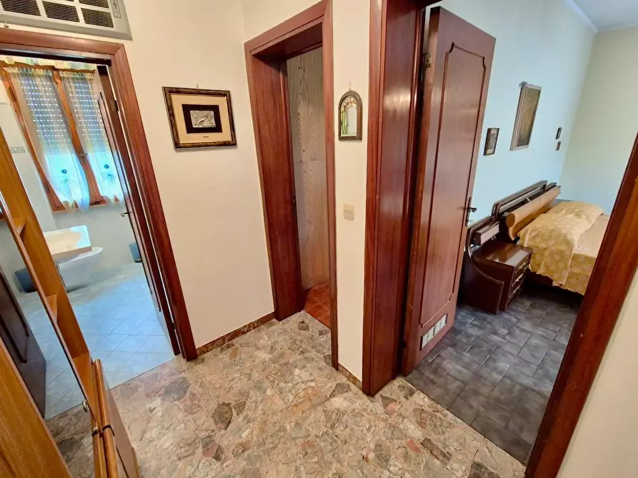 Immagine 41 di Villa in vendita  a Pisa