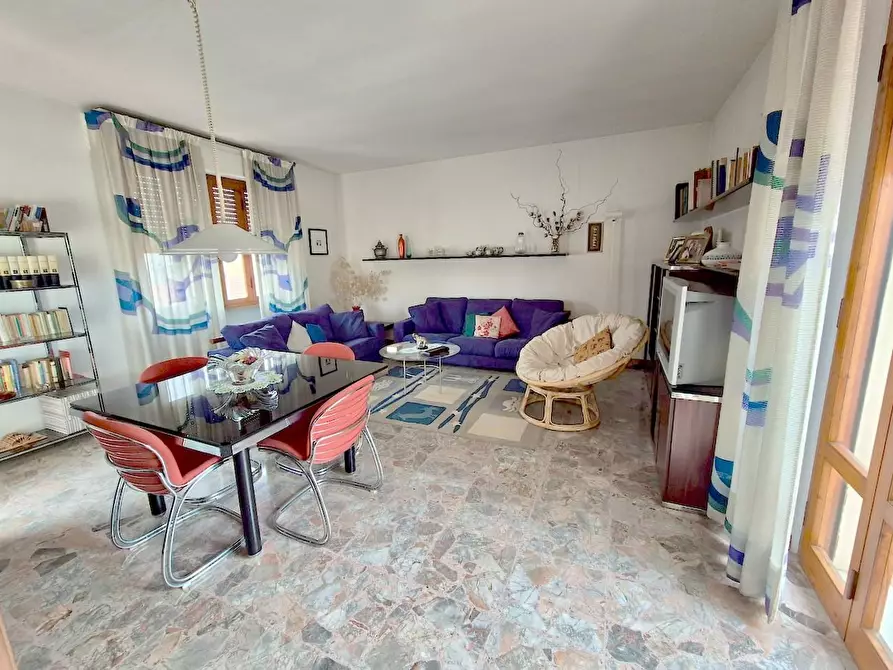 Immagine 25 di Villa in vendita  a Pisa