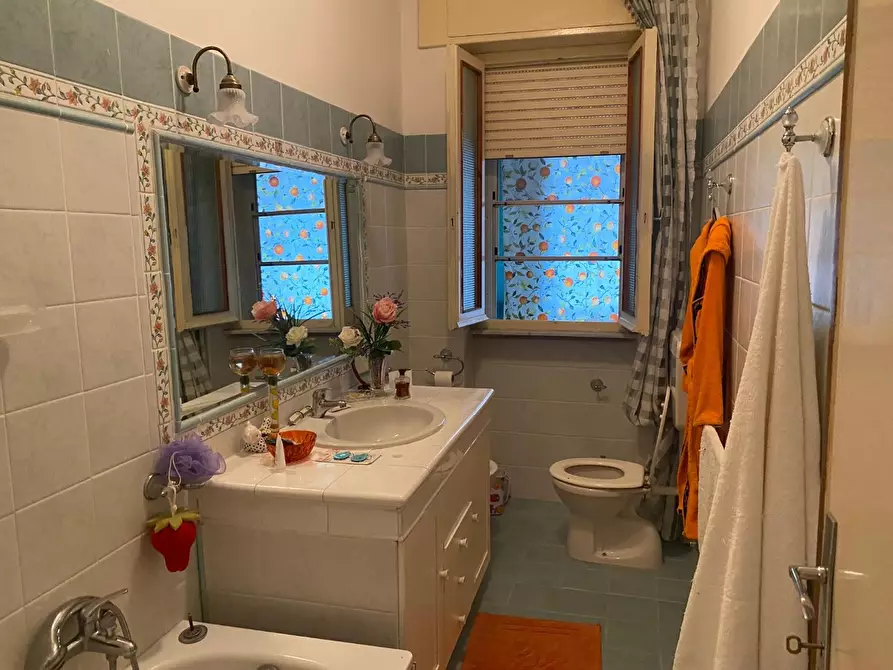 Immagine 7 di Appartamento in vendita  a Viareggio