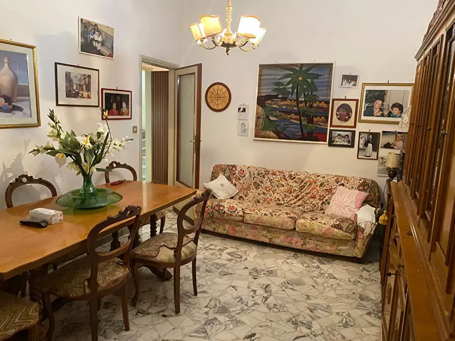 Immagine 5 di Appartamento in vendita  a Viareggio