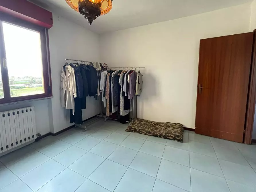 Immagine 21 di Appartamento in vendita  a Viareggio