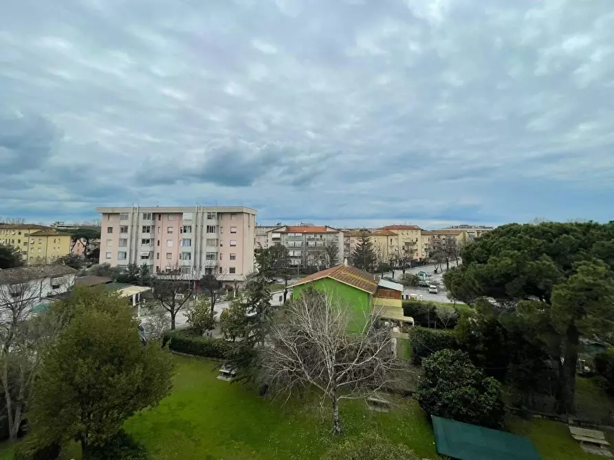 Immagine 5 di Appartamento in vendita  a Viareggio