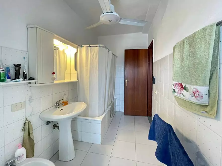 Immagine 14 di Appartamento in vendita  a Viareggio