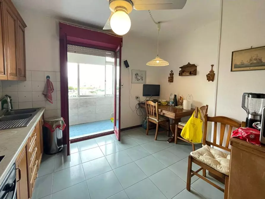 Immagine 10 di Appartamento in vendita  a Viareggio