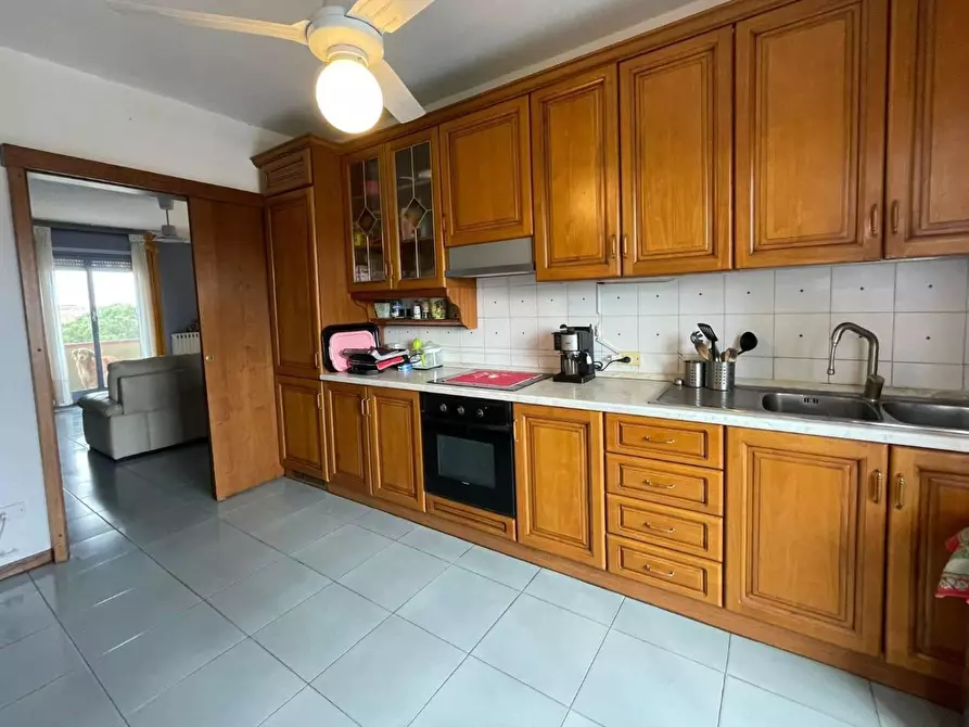 Immagine 7 di Appartamento in vendita  a Viareggio