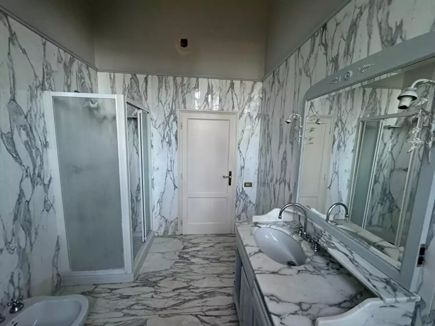 Immagine 8 di Villa in vendita  a Santa Maria A Monte