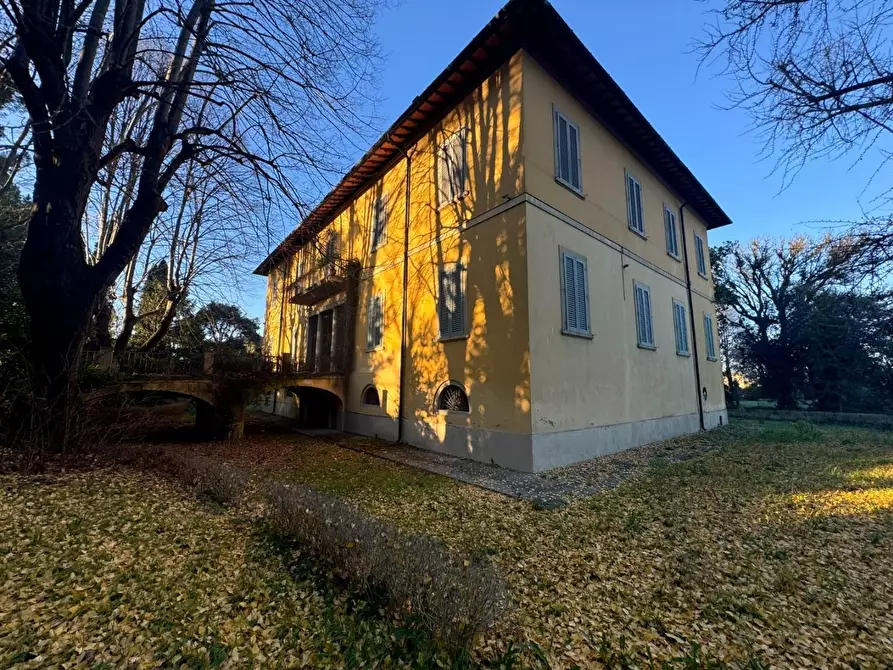 Immagine 5 di Villa in vendita  a Santa Maria A Monte