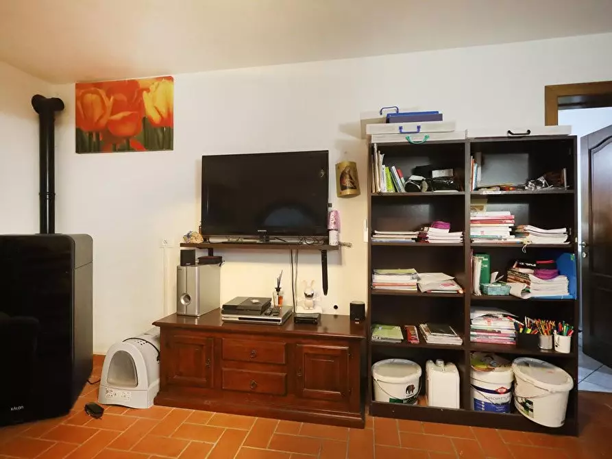 Immagine 12 di Villa in vendita  a Cascina