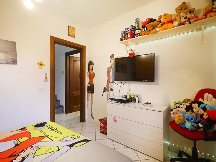 Immagine 18 di Villa in vendita  a Cascina