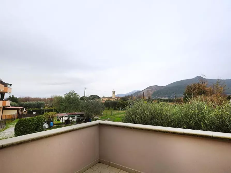 Immagine 17 di Villa in vendita  a Cascina