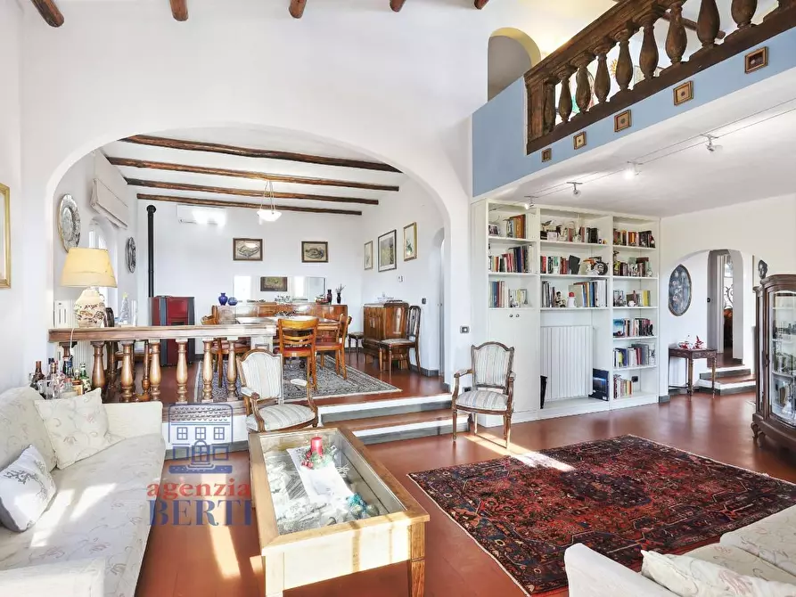 Immagine 10 di Villa in vendita  a Rosignano Marittimo