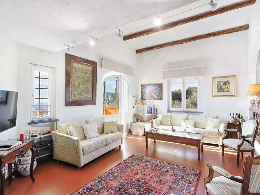 Immagine 9 di Villa in vendita  a Rosignano Marittimo