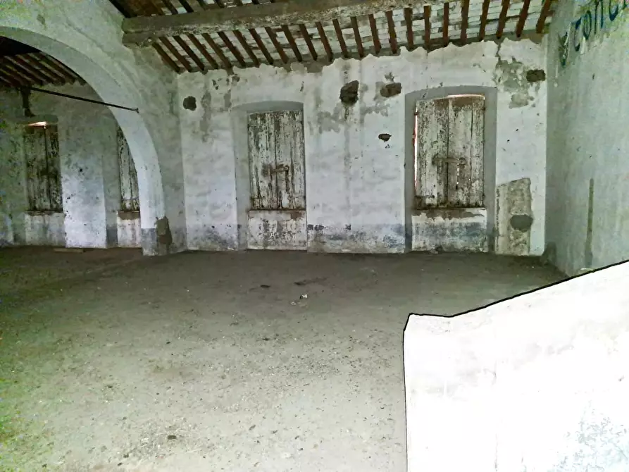 Immagine 6 di Palazzo in vendita  a Peccioli