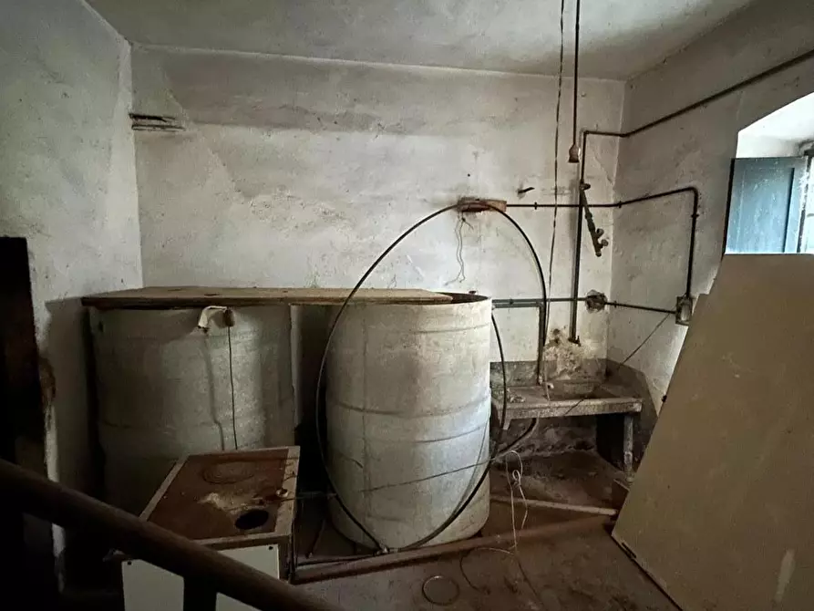 Immagine 14 di Palazzo in vendita  a Peccioli