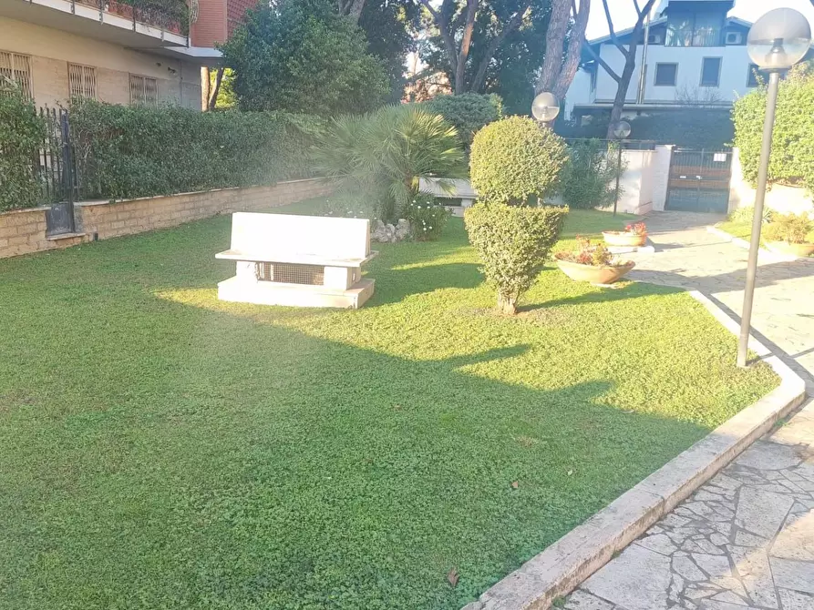 Immagine 22 di Appartamento in vendita  a Roma