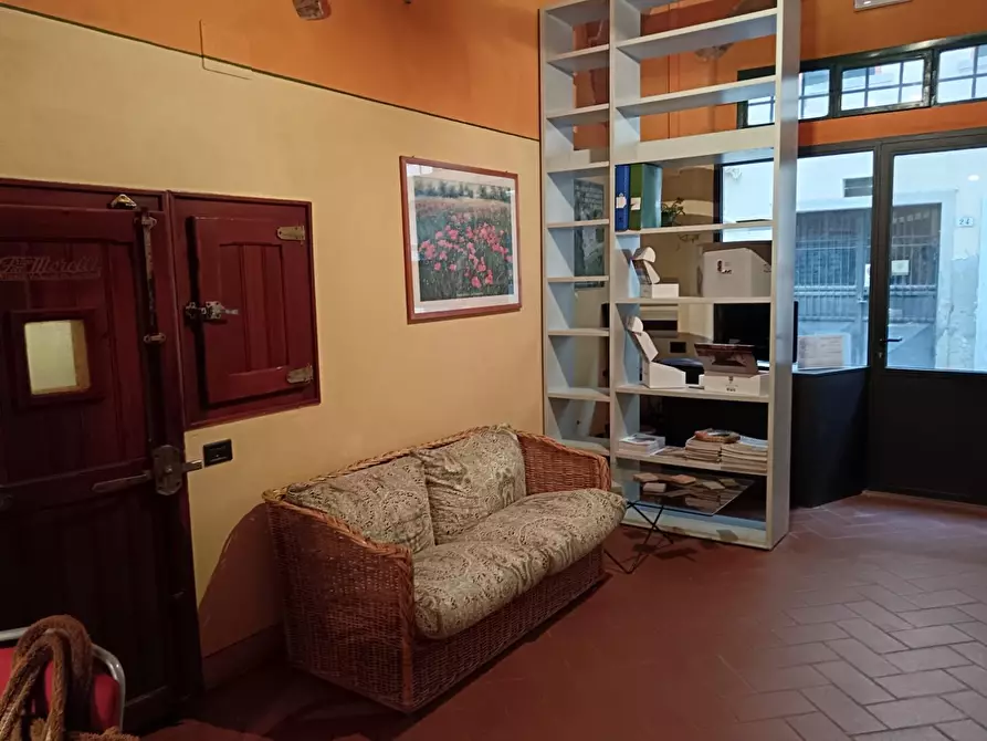 Immagine 4 di Magazzino in affitto  a Empoli
