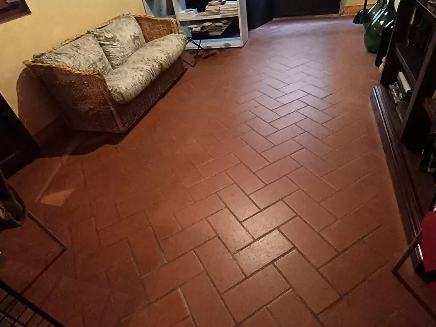 Immagine 3 di Magazzino in affitto  a Empoli